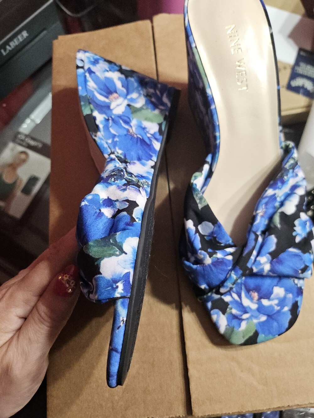 New Nine West Blue Floral Knot-Front Slip-On Mules - Picture 2 of 4